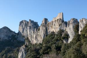 Imposing view of Peyrepertuse