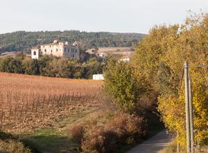 Villarzel-du-Razès approach view